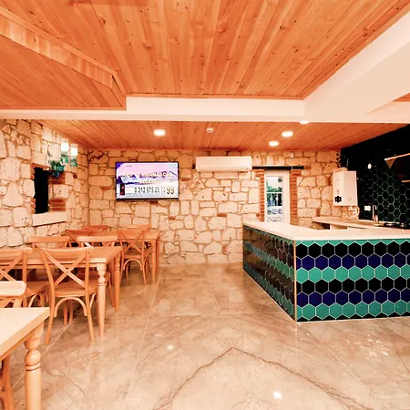Dam Lara מלון 3*
