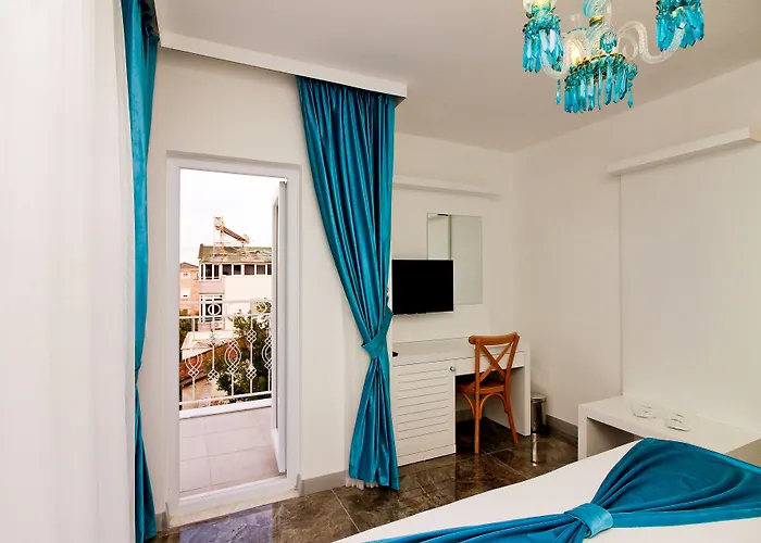Dam Lara Hotell 3*