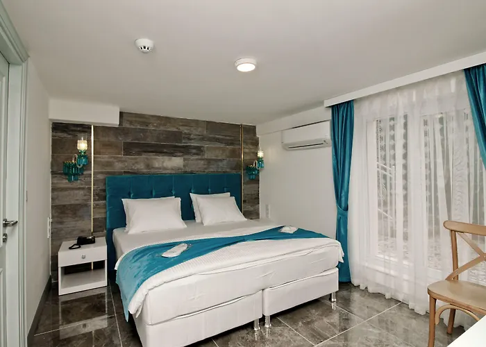 Hotell Dam Lara 3*